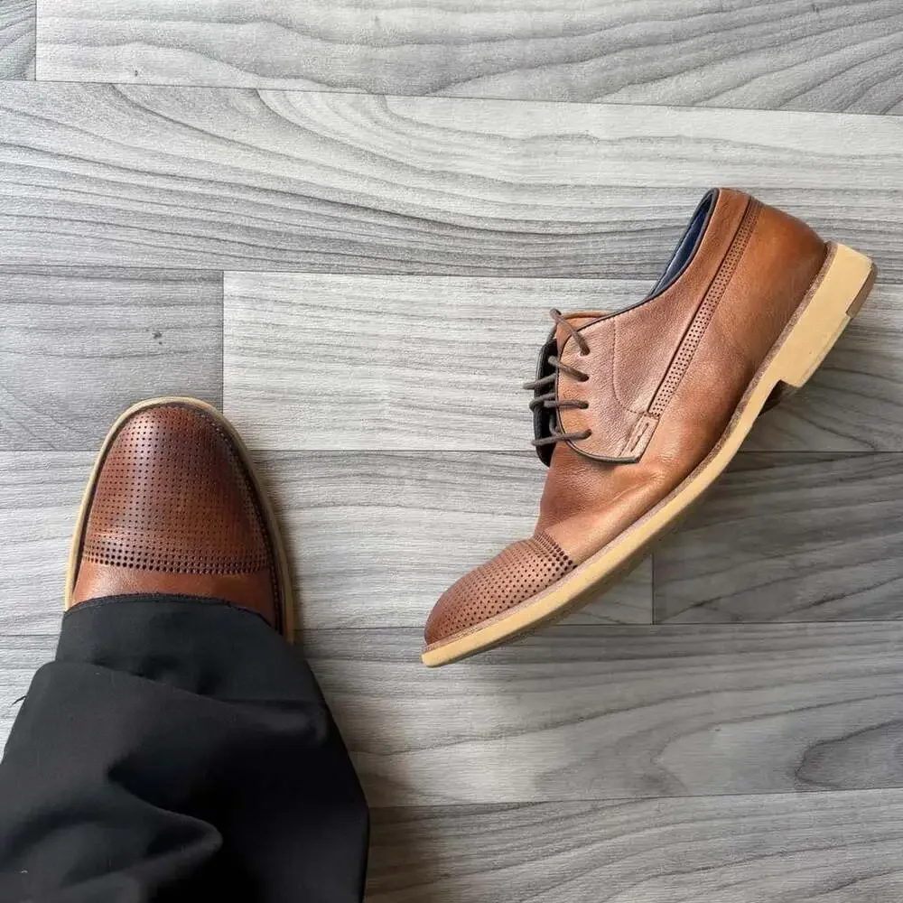 Steve Madden Brown Leather Perforated Cap Toe Oxford Shoes